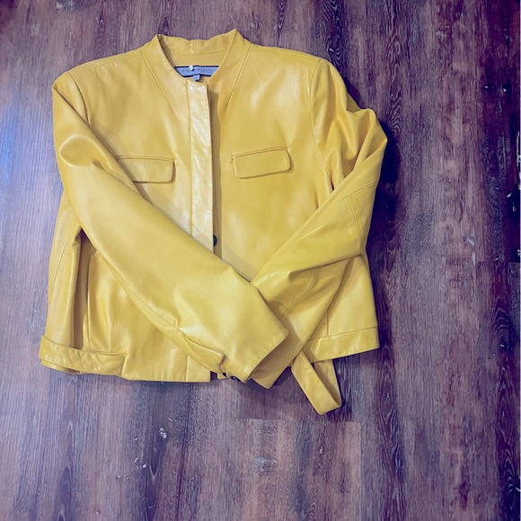 Vintage Anne Klein Yellow Women’s Bomber Jacket XL! Fun piece. Gently used. - Picture 1 of 3